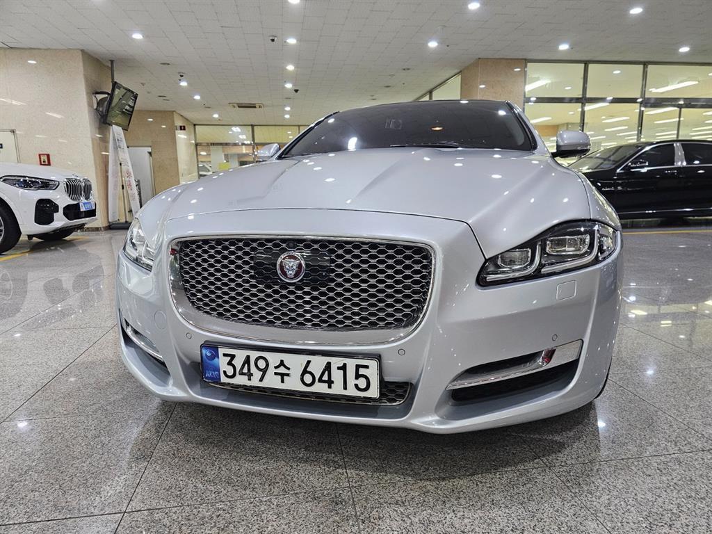 Jaguar XJ 2017 Gris - Importación desde Corea - HF Imports Iquique - Foto 1