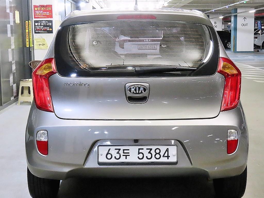 KIA Morning - Vista 5