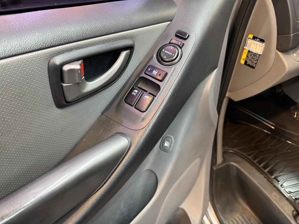 HYUNDAI Starex - Vista 10