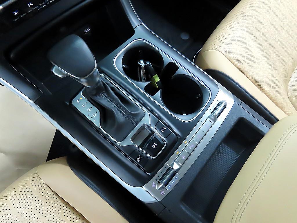 KIA Carnival - Vista 10