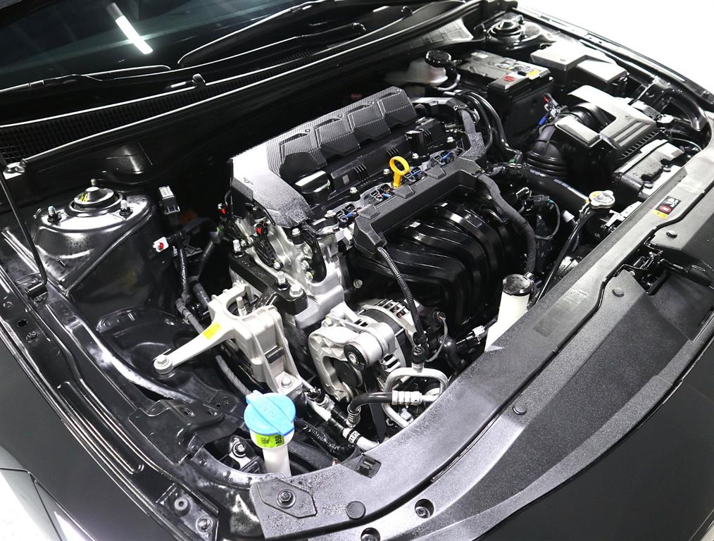 HYUNDAI Avante - Vista 6