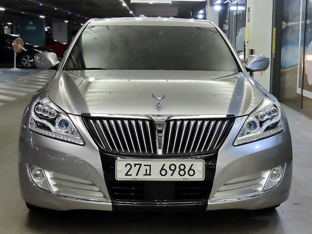 HYUNDAI Equus - Vista 2