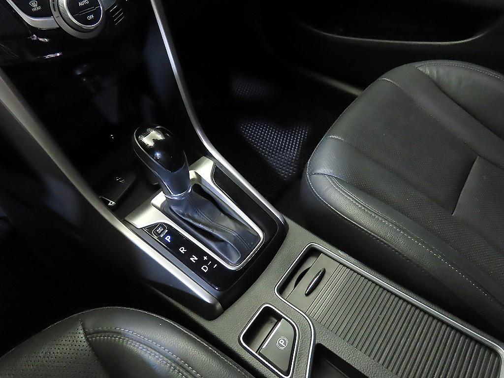 HYUNDAI i30 - Vista 12