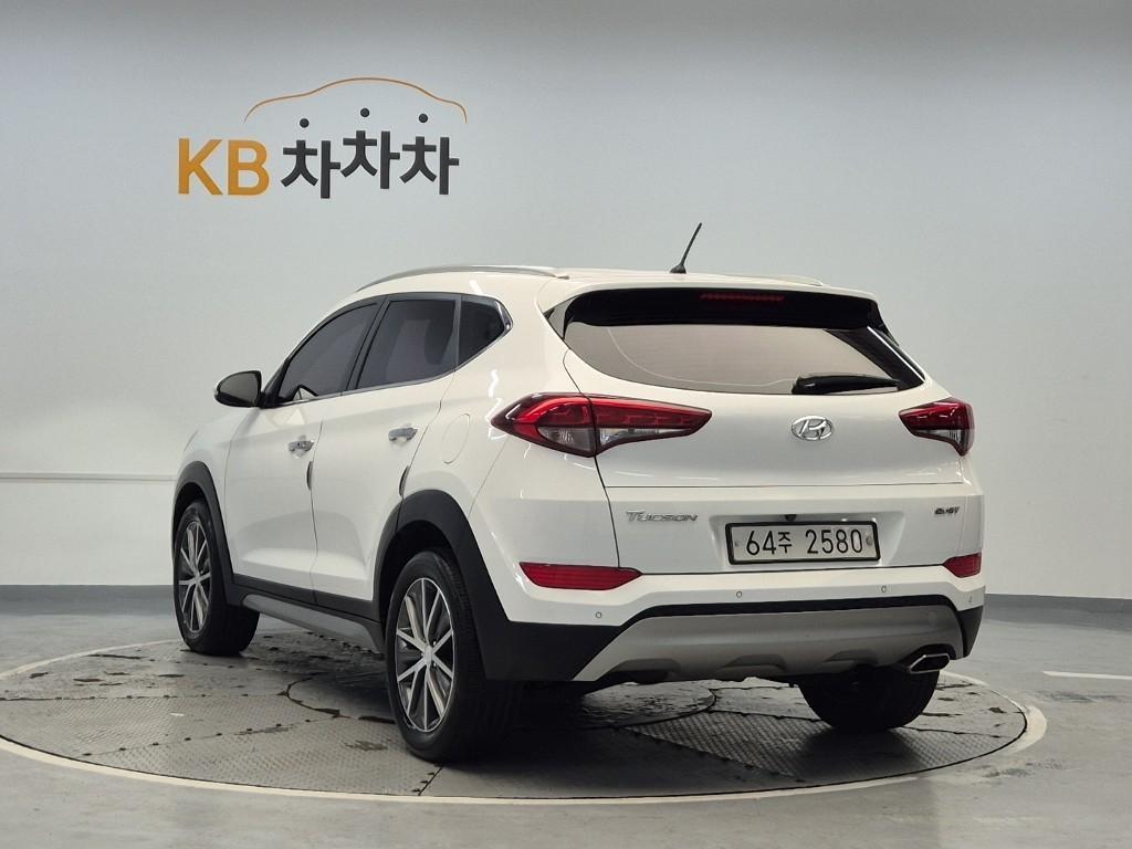 HYUNDAI Tucson - Vista 2