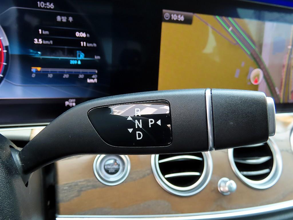 Mercedes Benz E class - Vista 11