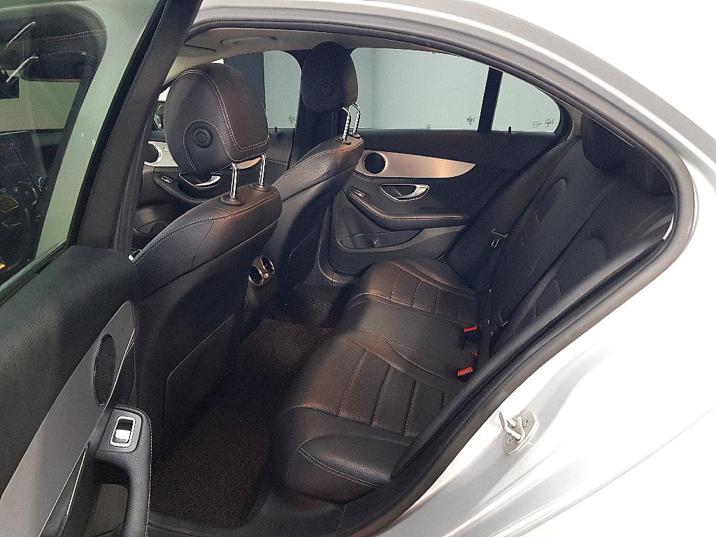 Mercedes Benz C Class - Vista 9