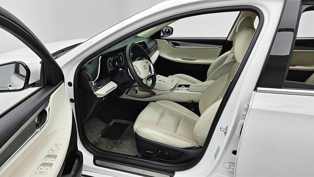 HYUNDAI Grandeur - Vista 7