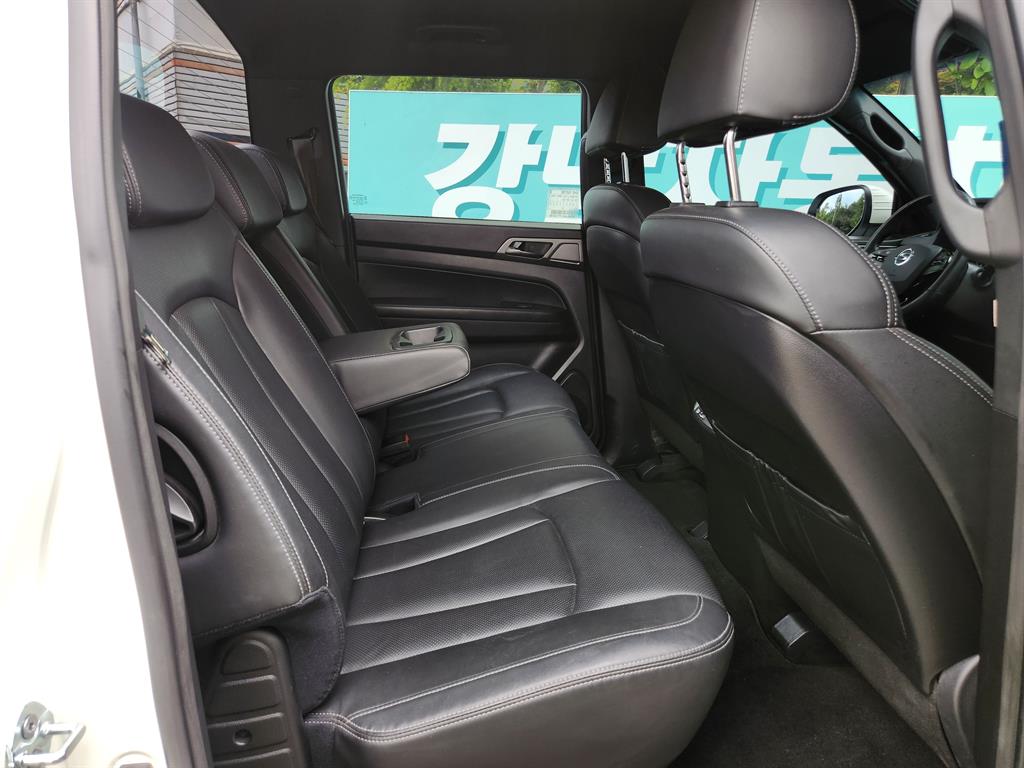 Ssangyong Rexton - Vista 12