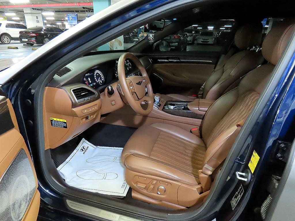 Genesis G90 - Vista 6