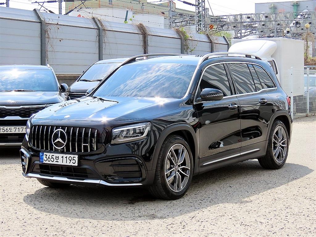 Mercedes Benz GLB Class - Vista 2