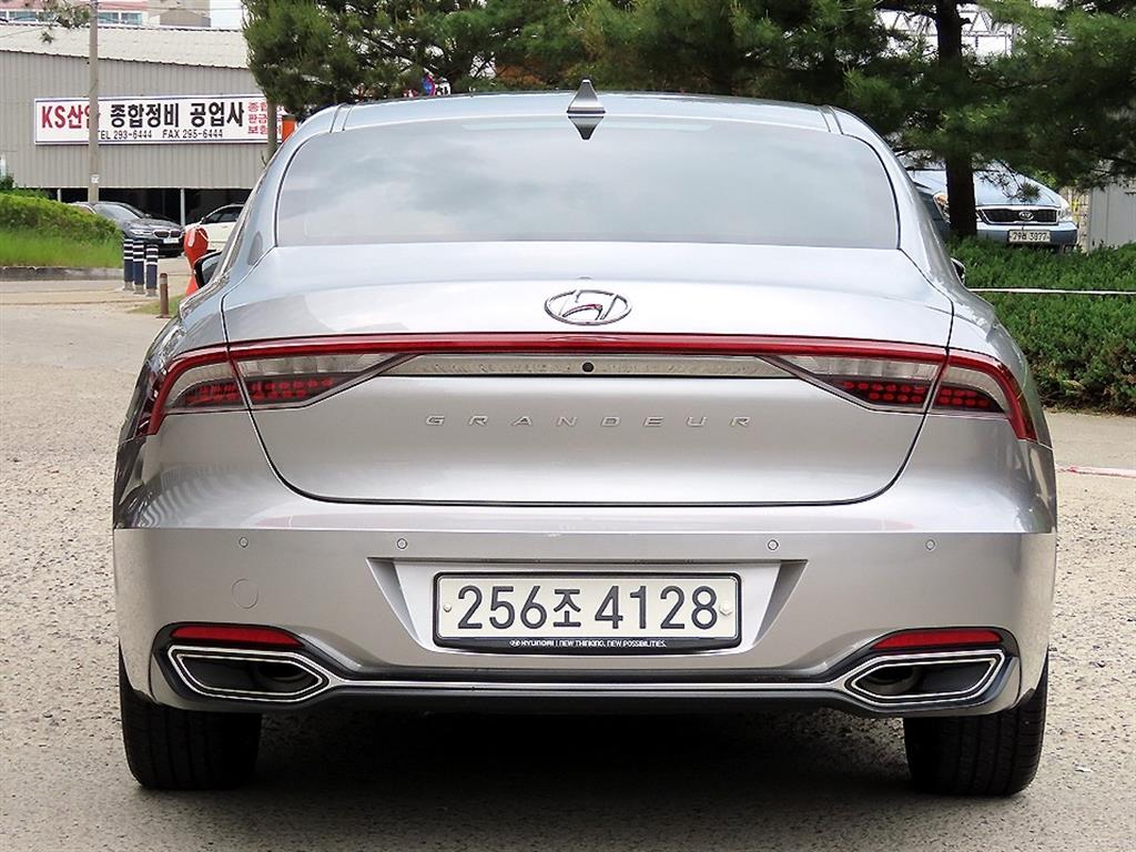 HYUNDAI Grandeur - Vista 4