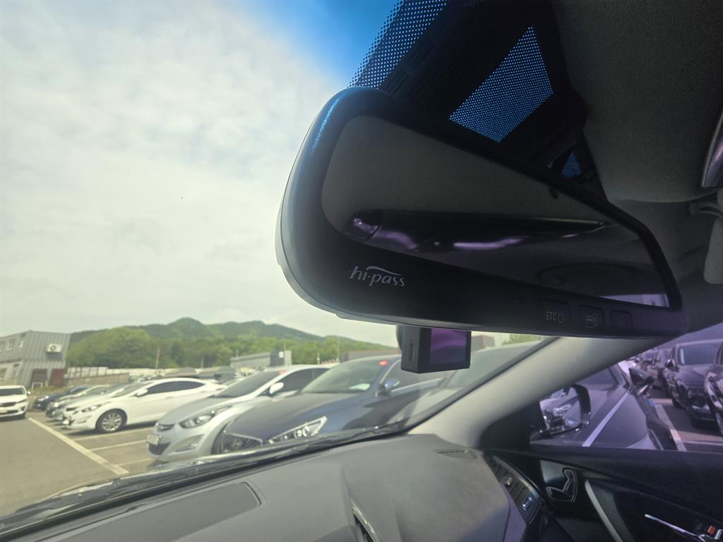 HYUNDAI Grandeur - Vista 10