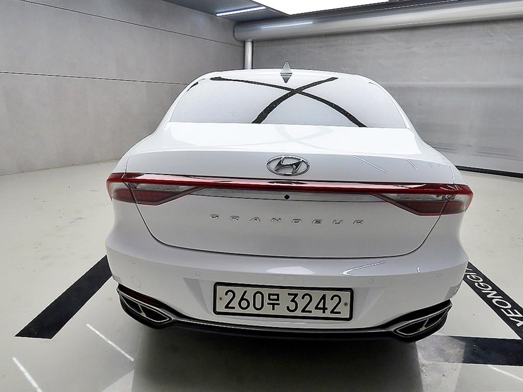 HYUNDAI Grandeur - Vista 3