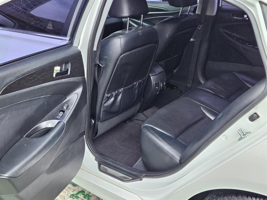 HYUNDAI Sonata - Vista 11