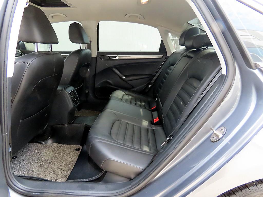Volkswagen Passat - Vista 6