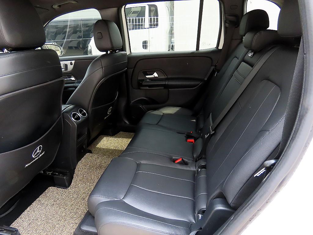 Mercedes Benz GLB Class - Vista 6