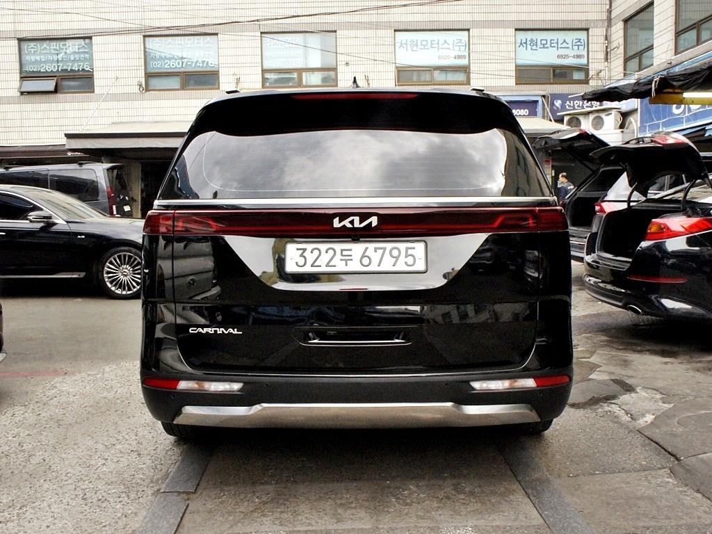 KIA Carnival - Vista 5