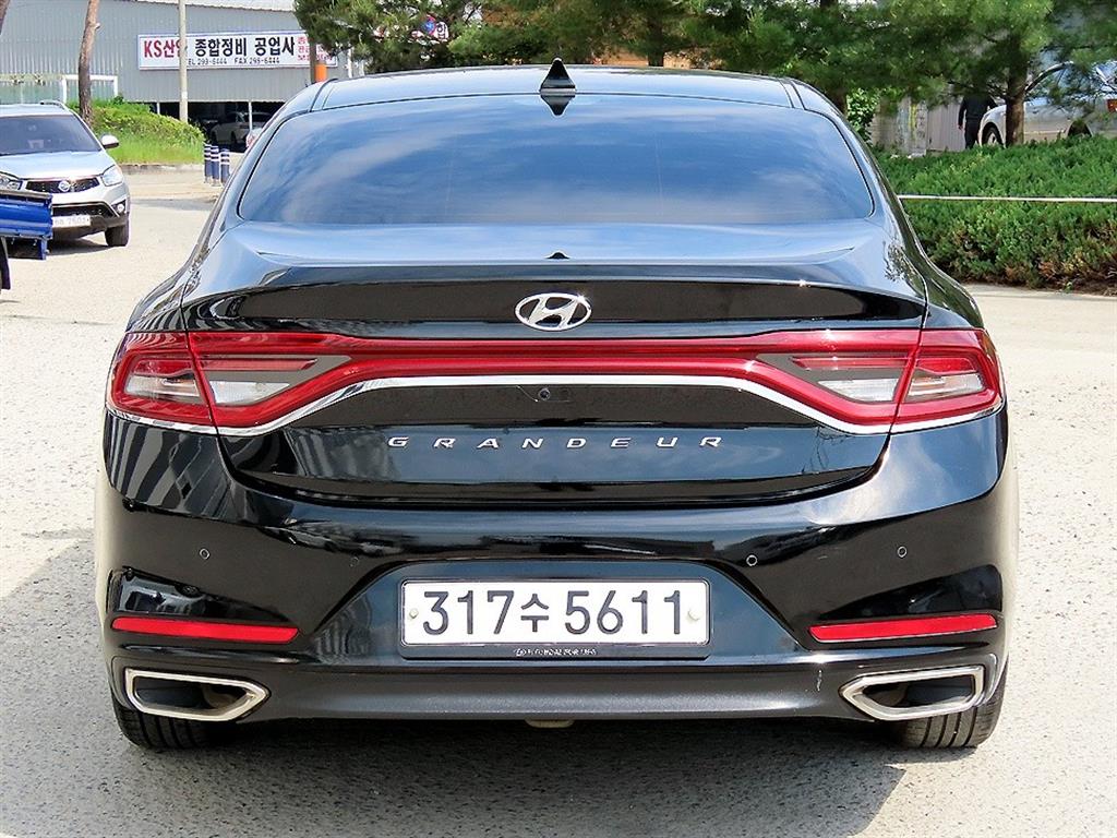 HYUNDAI Grandeur - Vista 4