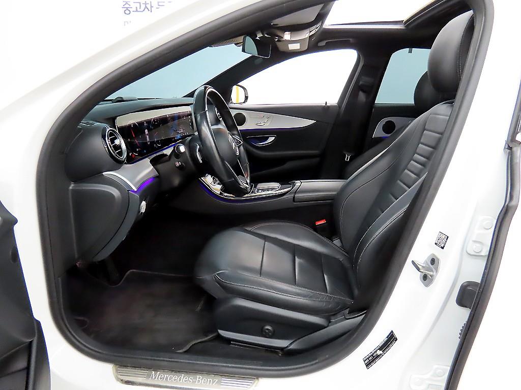 Mercedes Benz E class - Vista 5