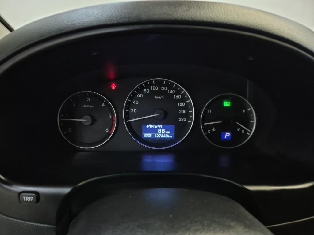 HYUNDAI Starex - Vista 6