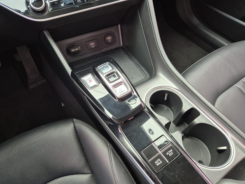 HYUNDAI Sonata - Vista 10