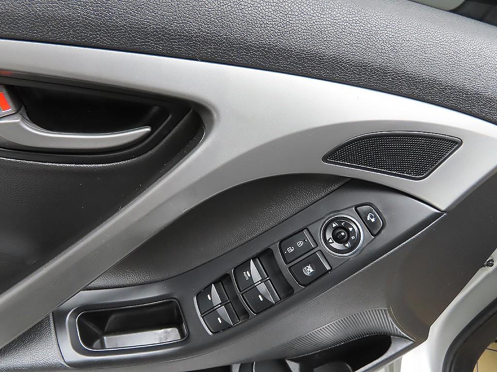 HYUNDAI Avante 2015 Gris - Importación desde Corea - HF Imports Iquique - Foto 13