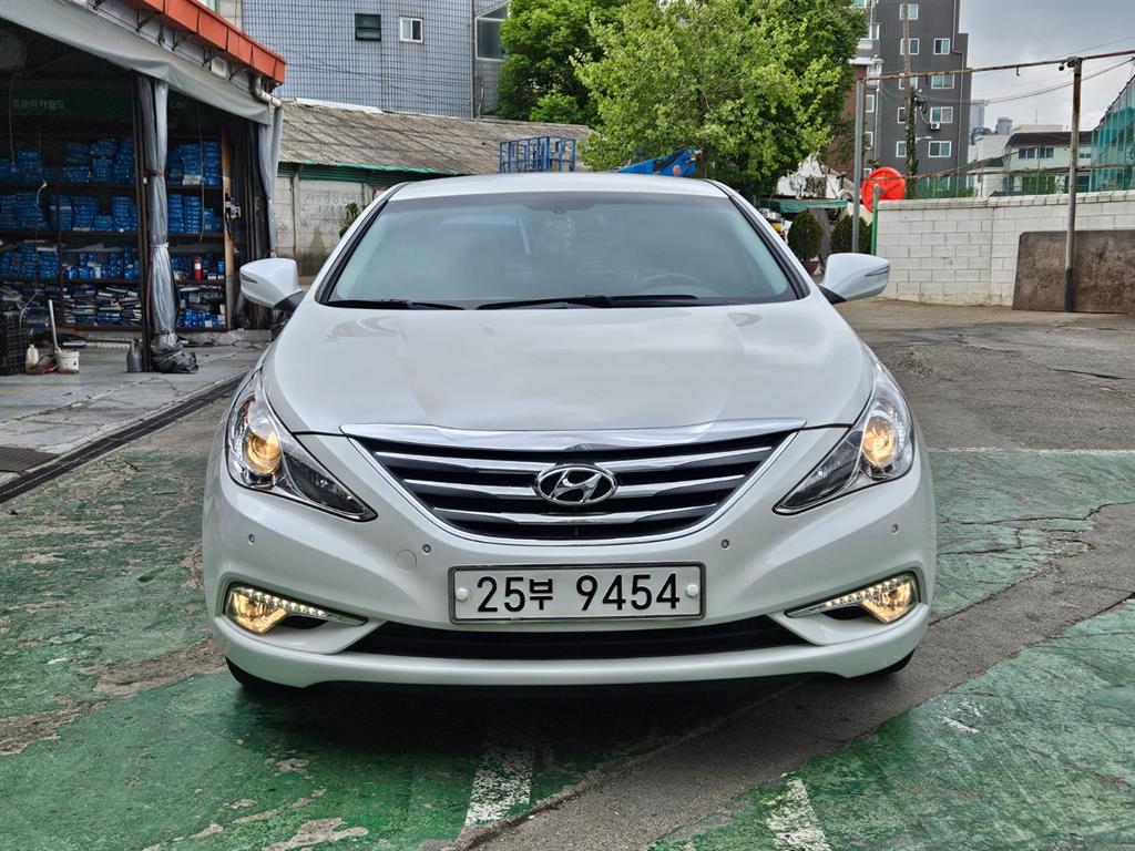 HYUNDAI Sonata - Vista 2