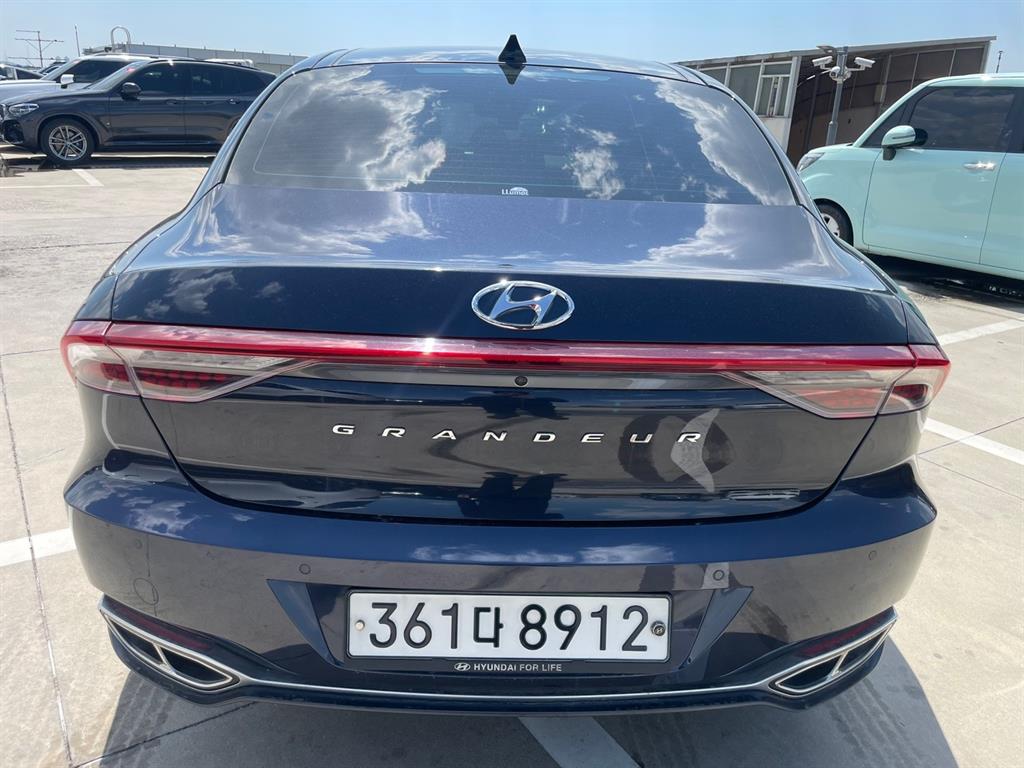 HYUNDAI Grandeur - Vista 4