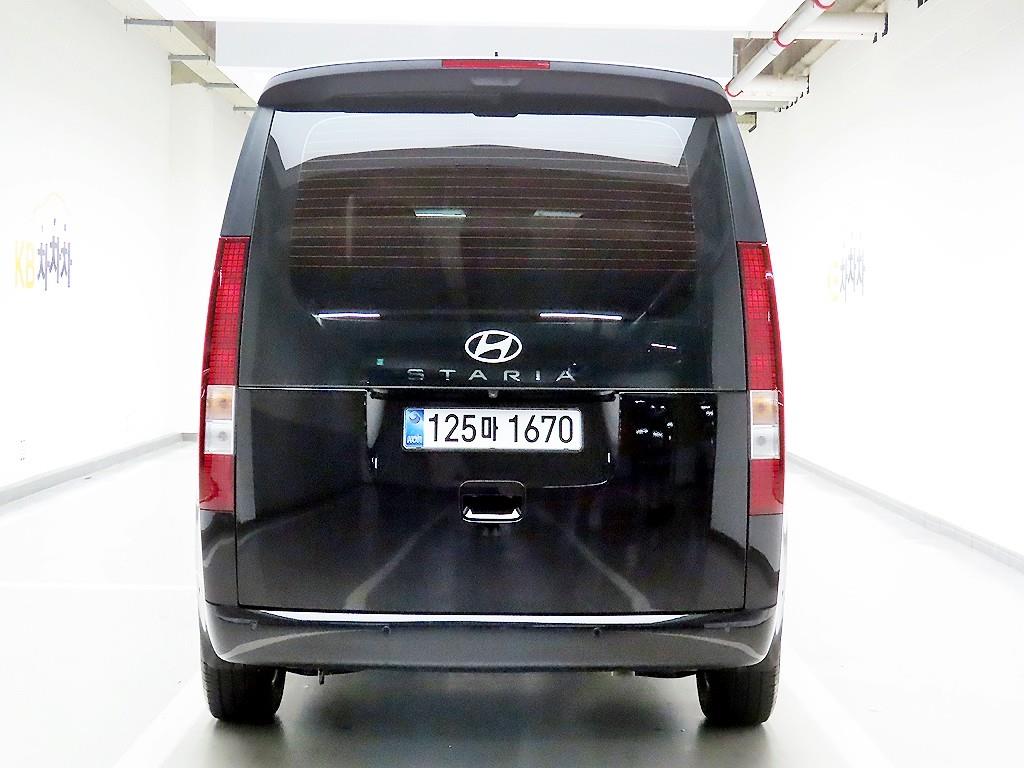 HYUNDAI Staria - Vista 3