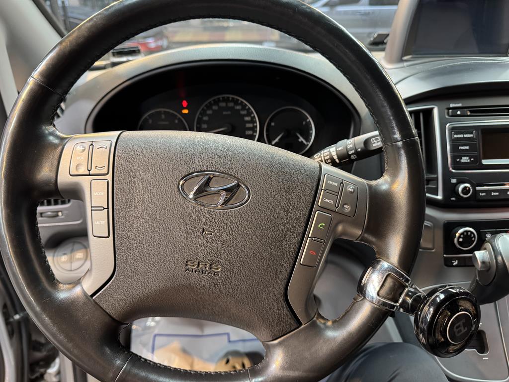 HYUNDAI Starex 2018 Gris - Importación desde Corea - HF Imports Iquique - Foto 13