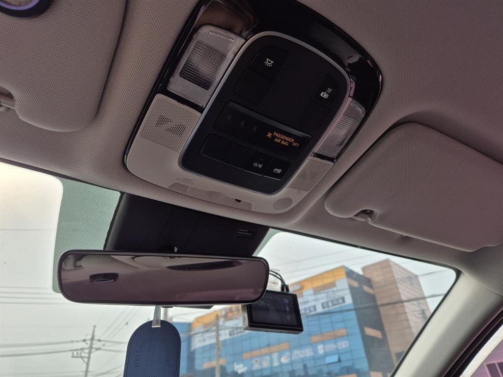 HYUNDAI Sonata - Vista 12