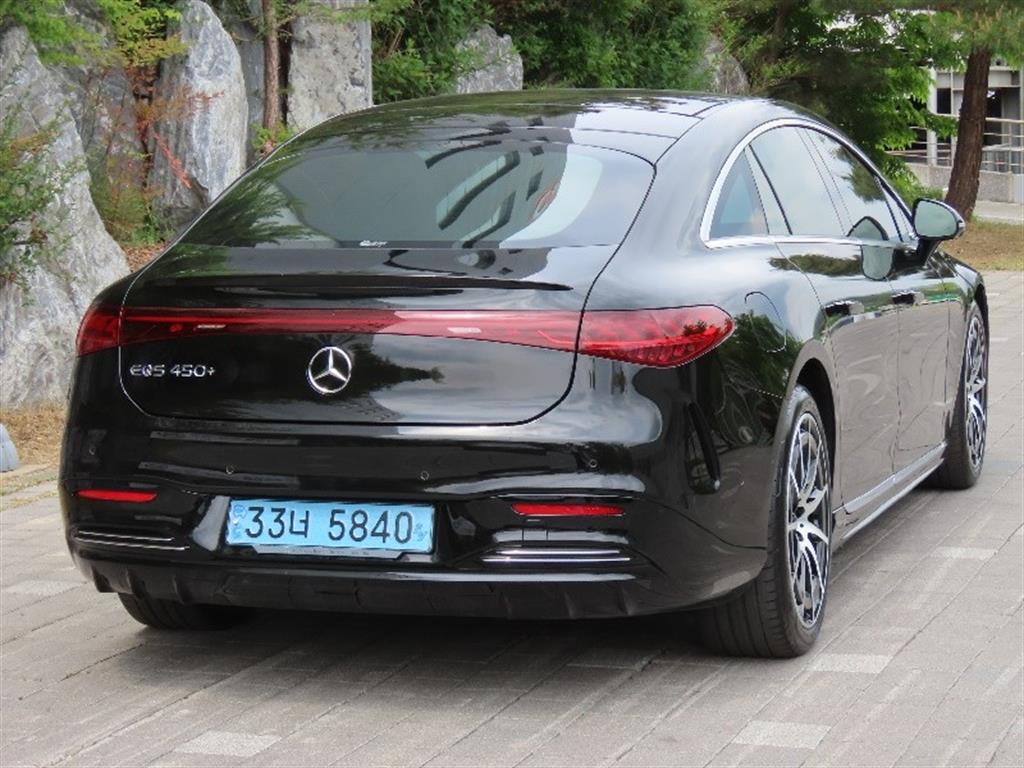 Mercedes Benz EQS - Vista 5