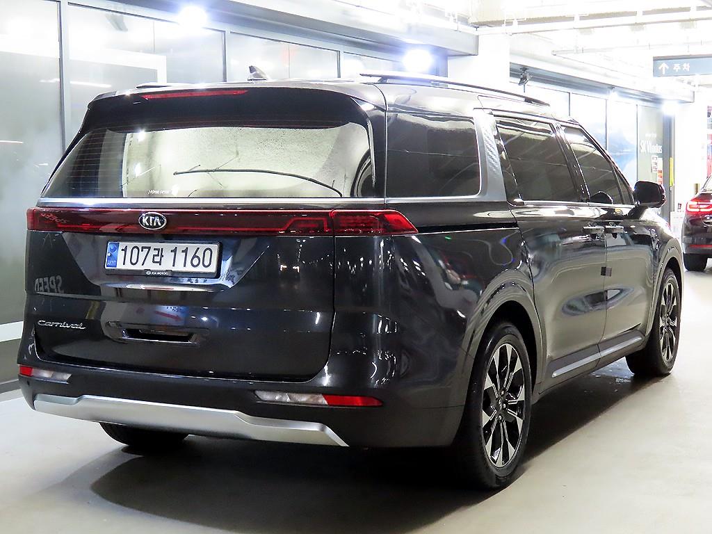 KIA Carnival - Vista 4