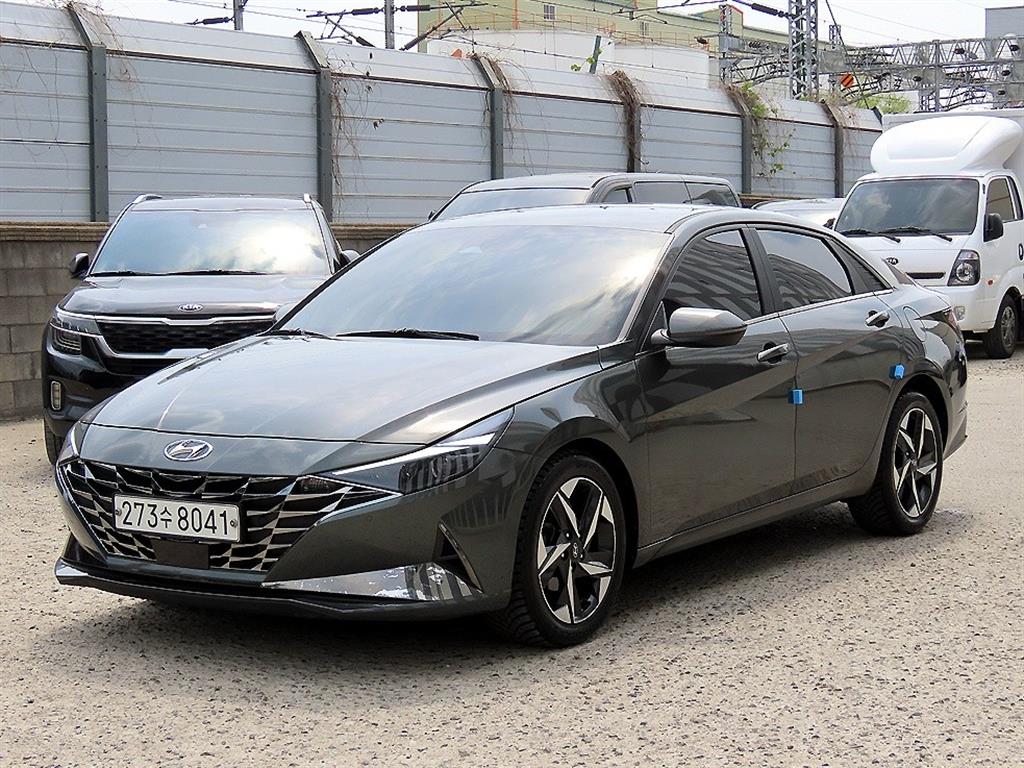 HYUNDAI Avante - Vista 2