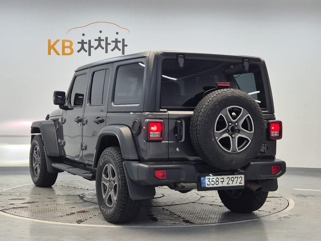 Jeep Wrangler - Vista 2