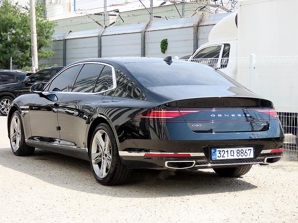 Genesis G90 - Vista 3