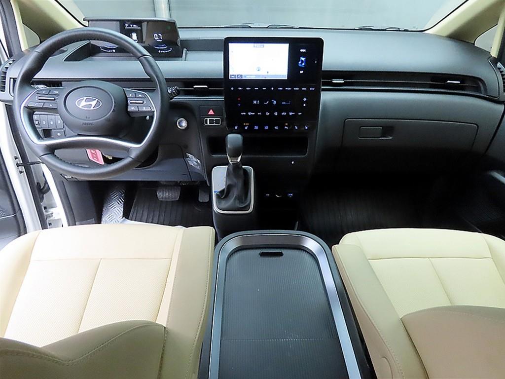 HYUNDAI Staria - Vista 7