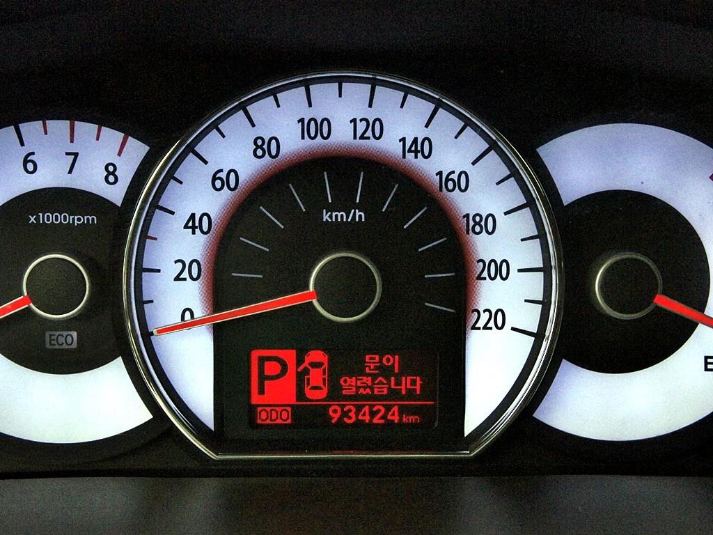 KIA Carens 2013 Gris - Importación desde Corea - HF Imports Iquique - Foto 9