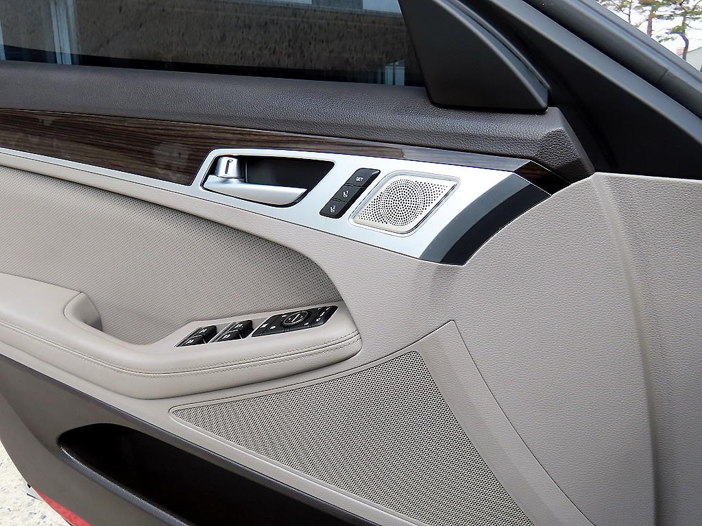 Genesis G80 - Vista 12