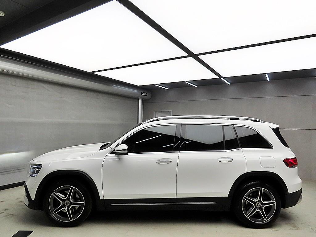 Mercedes Benz GLB Class - Vista 4