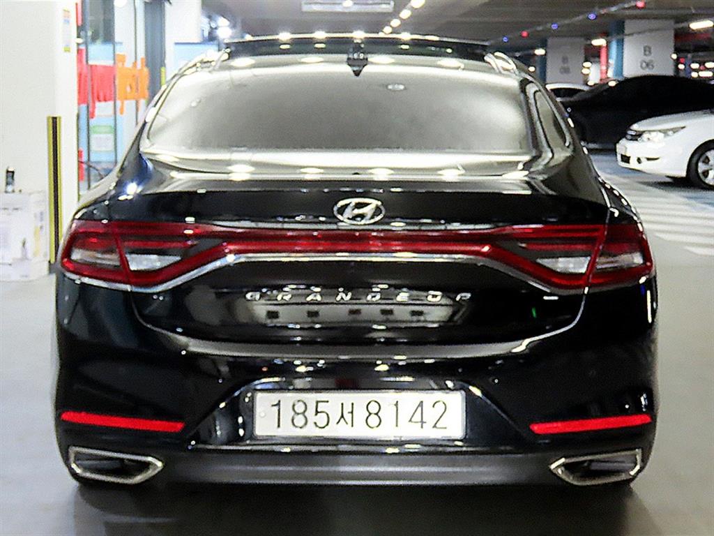 HYUNDAI Grandeur - Vista 5