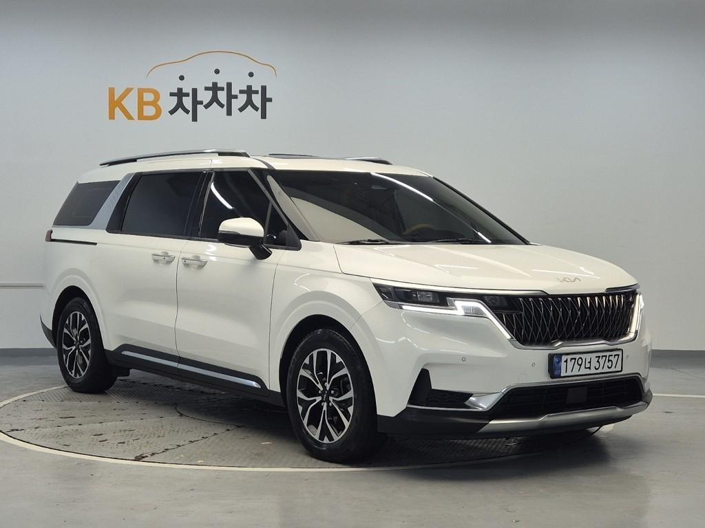 KIA Carnival 2021 Blanco - Importación desde Corea - HF Imports Iquique - Foto 1