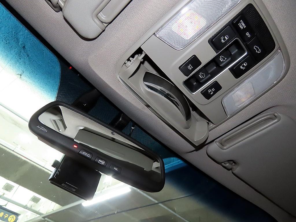 KIA Carnival 2016 Gris - Importación desde Corea - HF Imports Iquique - Foto 13