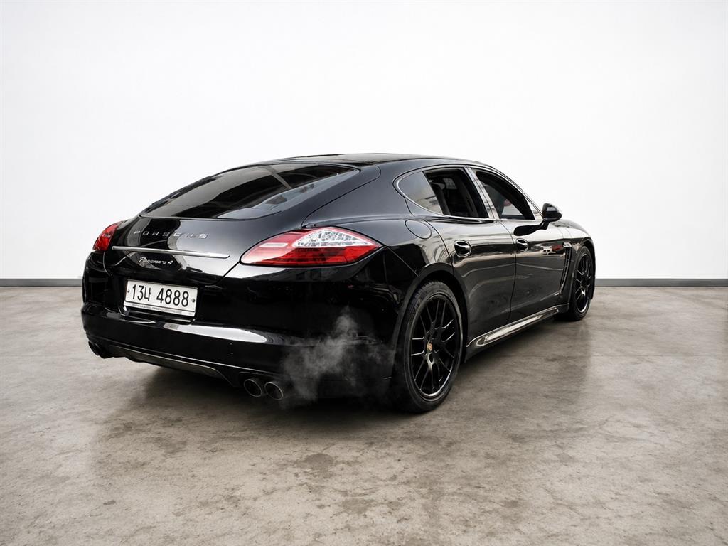 Porsche Panamera - Vista 4