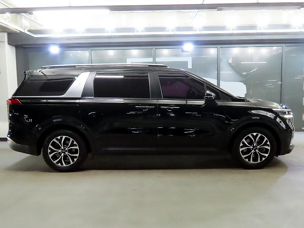 KIA Carnival - Vista 3