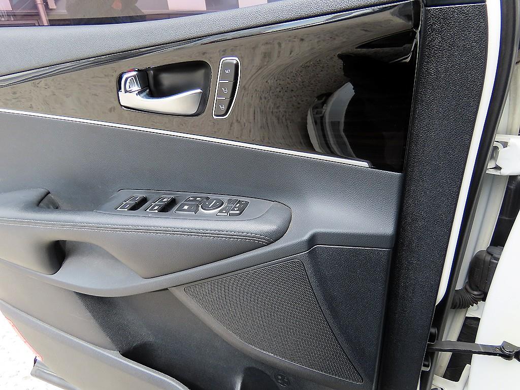 KIA Sorento - Vista 11