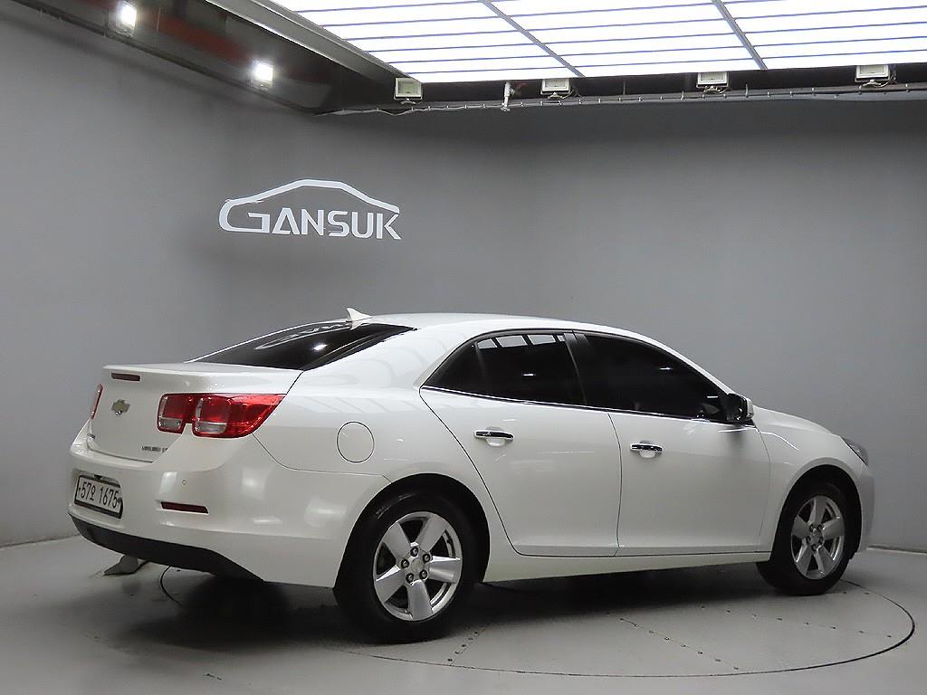 Chevrolet Malibu - Vista 7