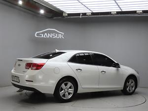 Chevrolet Malibu - Vista 8