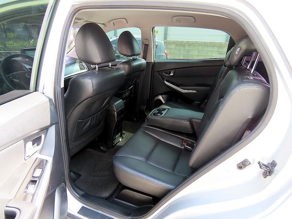 Ssangyong Korando - Vista 6