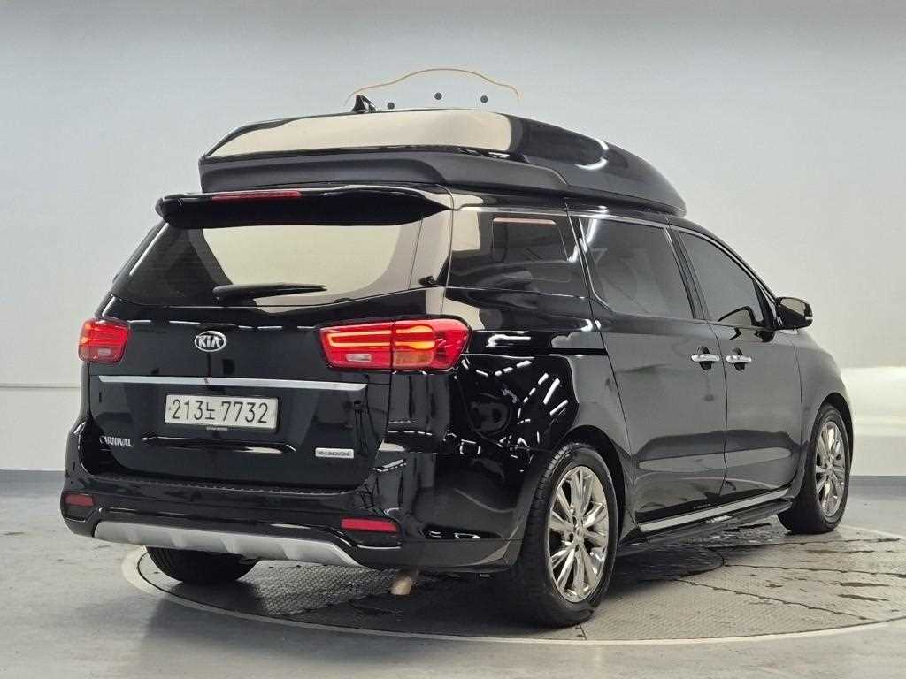 KIA Carnival - Vista 3